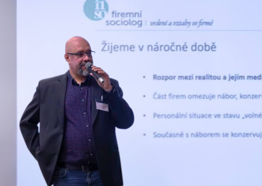 Pozvánka na online seminár „Drby, fámy, šuškanda a ako na ne“, 15. 10. 2026